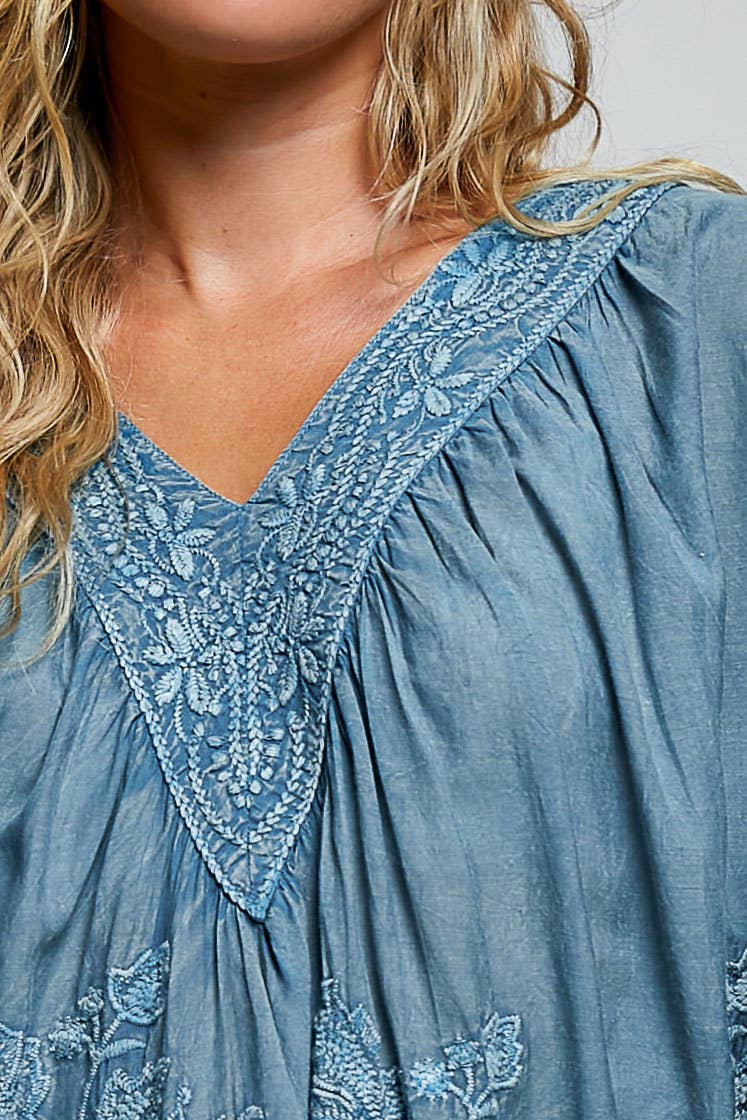 Artisanal Charm Floral Embroidered Blouse V-Neck Top: NATURAL / M