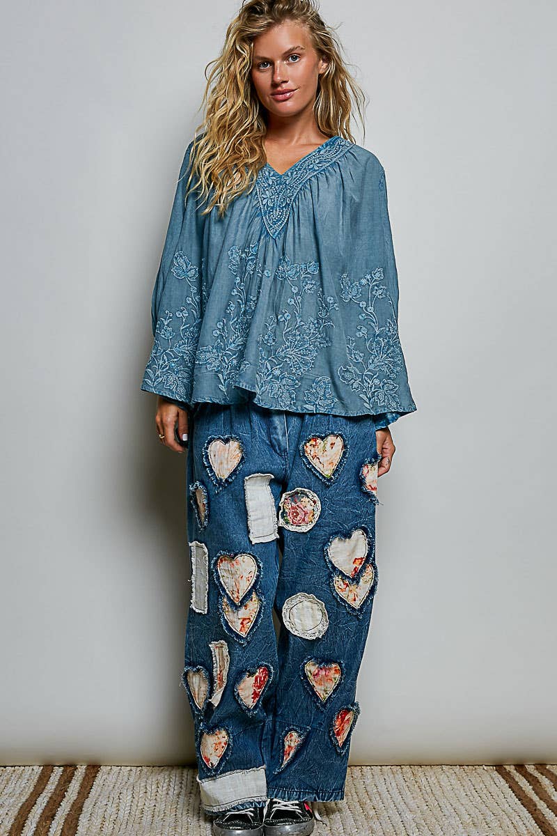 Artisanal Charm Floral Embroidered Blouse V-Neck Top: NATURAL / M