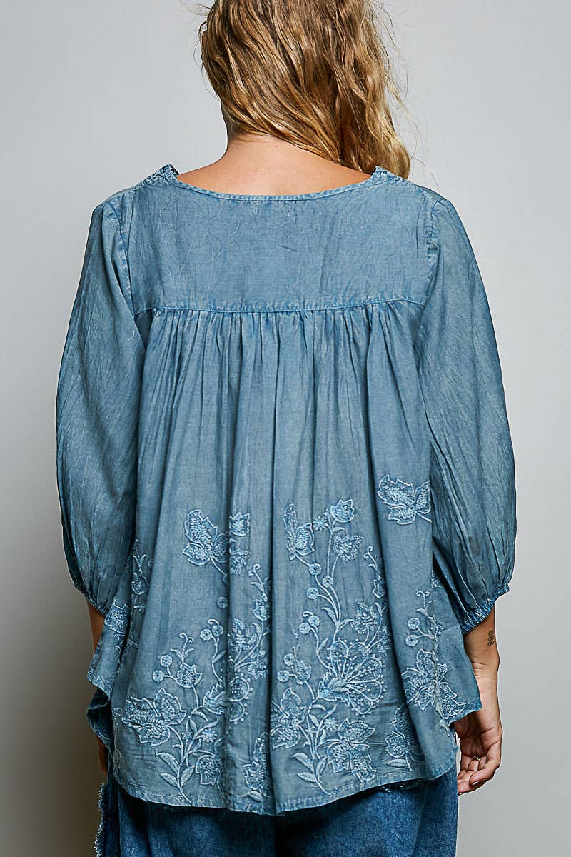 Artisanal Charm Floral Embroidered Blouse V-Neck Top: NATURAL / M