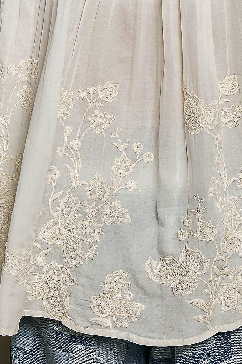 Artisanal Charm Floral Embroidered Blouse V-Neck Top: NATURAL / M