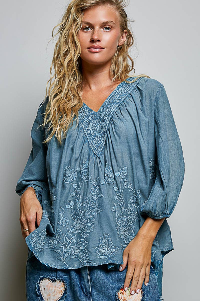 Artisanal Charm Floral Embroidered Blouse V-Neck Top: NATURAL / M